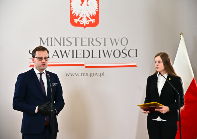  Działaczka pro-life Zuzanna Wiewiórka wyróżniona medalem "Zasłużony dla Wymiaru Sprawiedliwości"