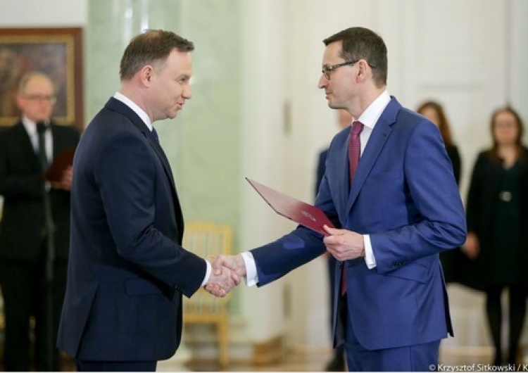  [SONDAŻ] Zapytano Polaków co sądzą o działaniach rządu, premiera i prezydenta