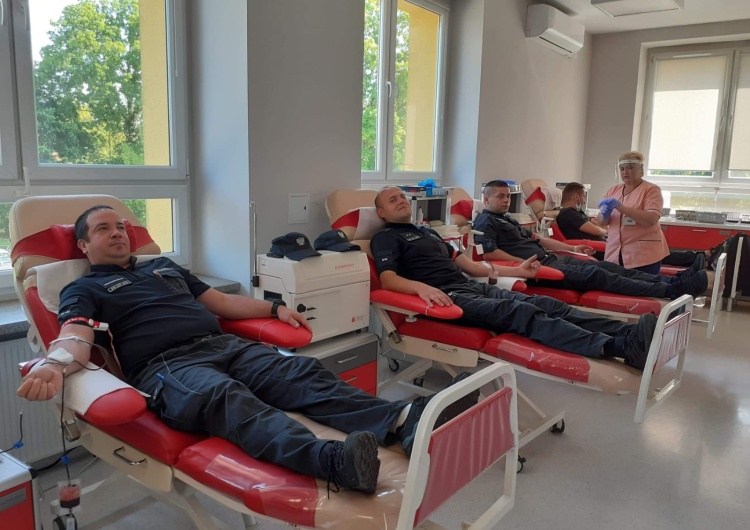 Związkowcy z Zakładu Karnego w Brzegu przekazują krew