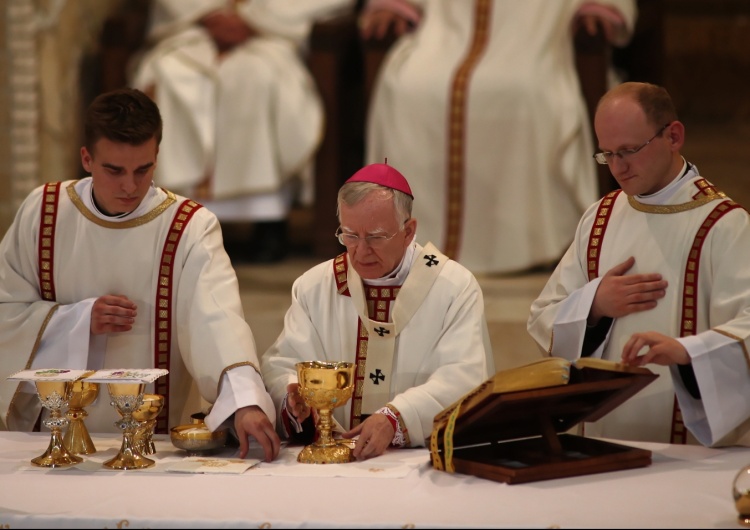 Łukasz Gągulski Kraków. Abp Jędraszewski: "Jan Paweł II w sposób decydujący przyczynił się do upadku imperium zła"