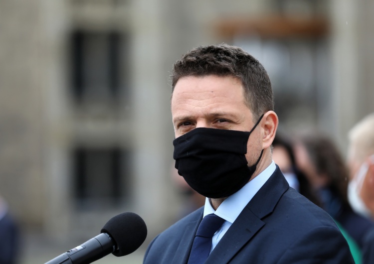 Trzaskowski zapowiada przygotowanie "białej księgi epidemii COVID-19"