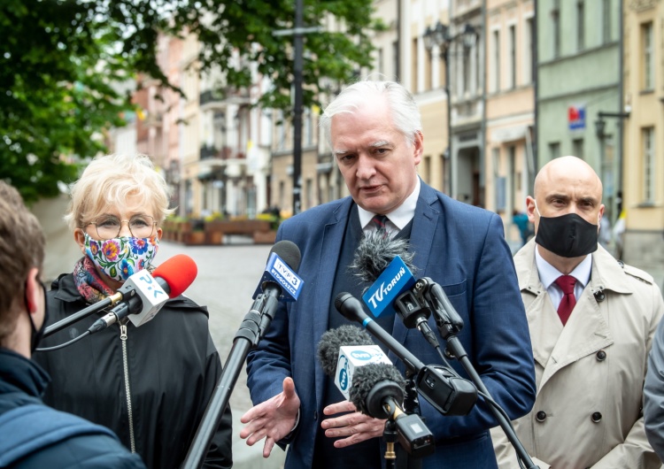 "NIGDY nie podejmował żadnych działań z przyznawaniem grantów". Gowin staje w obronie Szumowskiego
