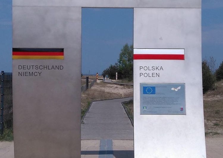 Prof. Szeremietiew: Wystarczy dostrzec, czyja jest władza w UE i zrozumiemy, co nam wolno, a czego nie