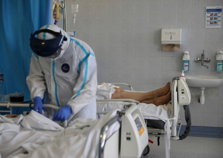 1030 ofiar COVID-19 w Polsce. Nowy raport Ministerstwa Zdrowia