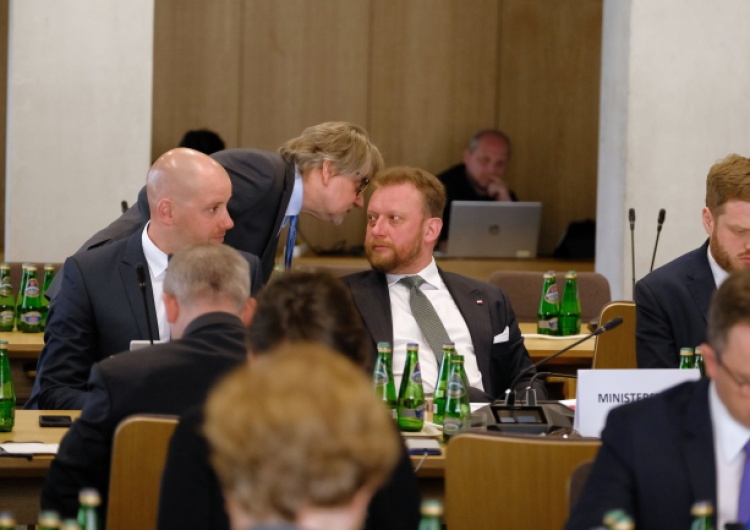 Opozycja chce wotum nieufności wobec Ministra Zdrowia. Szumowski: Bardzo krótką niektórzy mają pamięć