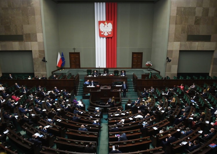Sejm przyjął ustawę ws. organizacji wyborów. Odrzucono poprawki Senatu m.in. o zbieraniu podpisów