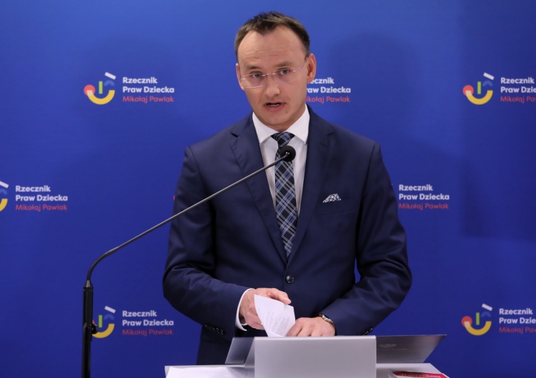 Rzecznik praw dziecka ujawnia: Mój poprzednik zamiótł pod dywan sprawę Zatoki Sztuki