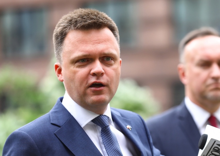  [WIDEO] Hołownia ucieka od pytań: "Dlaczego pan mnie teraz odpytuje, jakbyśmy byli w szkole?"