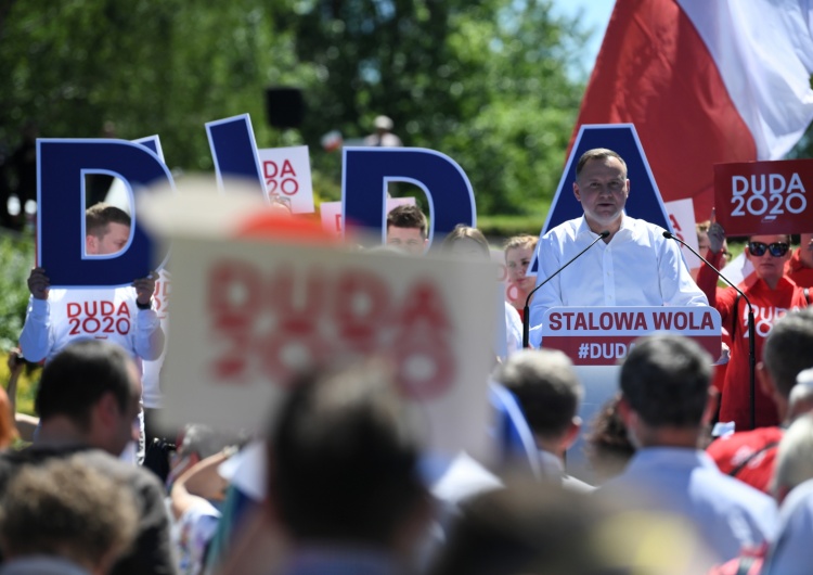 Bon turystyczny 500 zł na każde dziecko już w te wakacje? Jest zapowiedź Andrzeja Dudy