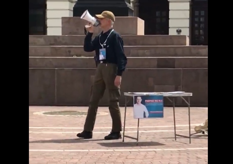  [video] To gdzie te tłumy? "Zapraszamy do poparcia Rafała Trzaskowskiego" na Krakowskim Przedmieściu