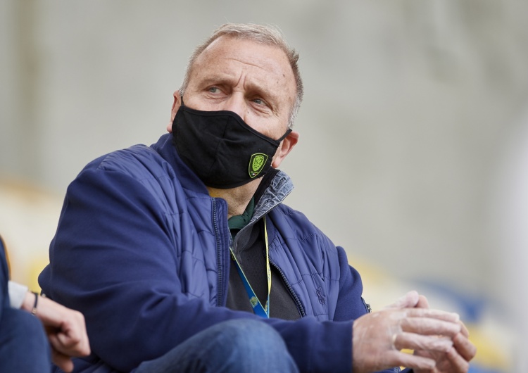  Schetyna na trybunach, mimo meczu bez udziału kibiców. "Gdyby tam siedział Kaczyński, to TVN24..."