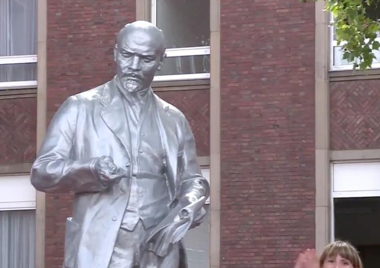  [video] W Niemczech odsłonięto pomnik... Lenina. Cenckiewicz komentuje srogo