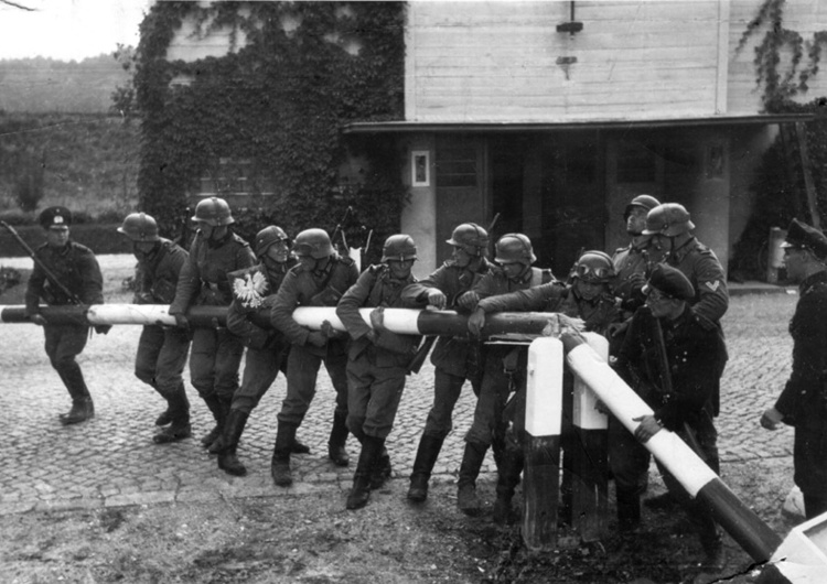 Belgijski historyk ws. reparacji: Każdy prezent z Berlina czy Brukseli przychodzi z "haczykiem"
