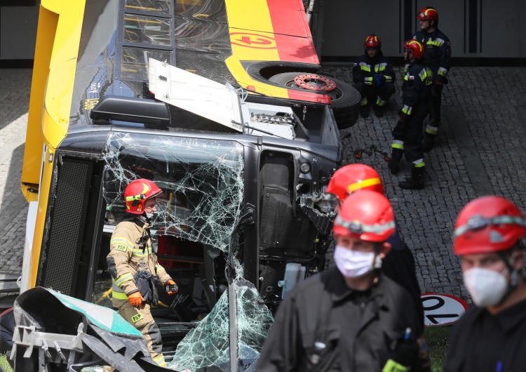 Warszawa: Nowe fakty. Rzecznik KSP podał wstępną przyczynę wypadku
