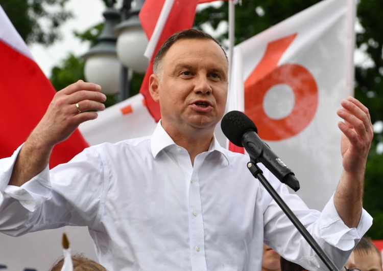 Dziennikarz: "Dlaczego Polacy powinni głosować na Dudę, a nie Trzaskowskiego?" Mocna odpowiedź prezydenta