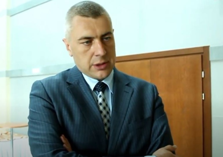 "Głosujemy na tego kandydata, który...". Giertych zaskoczył. Namawia do głosowania na Hołownię?
