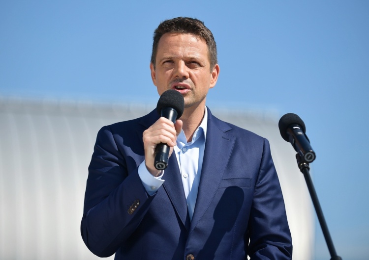"Kompromitacja! Kandydat na Zwierzchnika armii nie wie, że DWL zostało zlikwidowane przez jego partię"