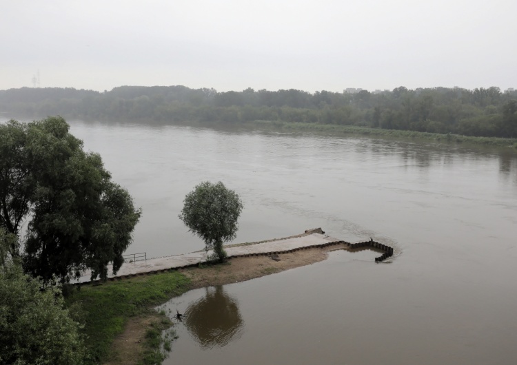 Uwaga Warszawa! Fala wezbraniowa na Wiśle dotrze do stolicy w niedzielę