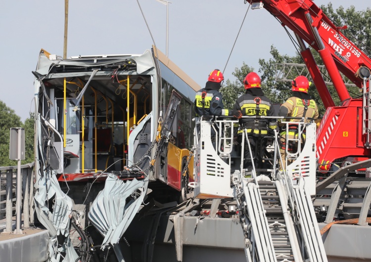 Nowe doniesienia ws. tragedii w Warszawie: Kierowca wielokrotnie łamał przepisy drogowe