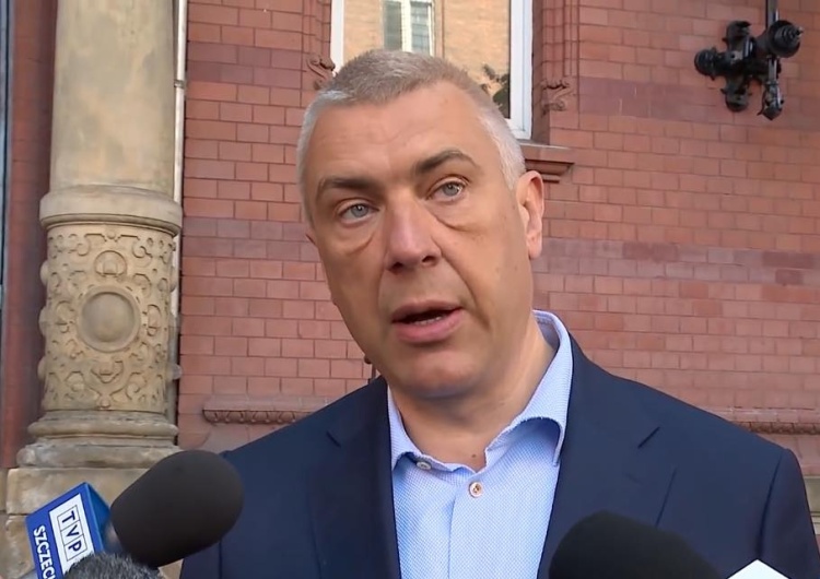Katolik Giertych kpi: "Trzaskowski za mało się modlił o pogodę, czy za dużo o zakończenie suszy?"