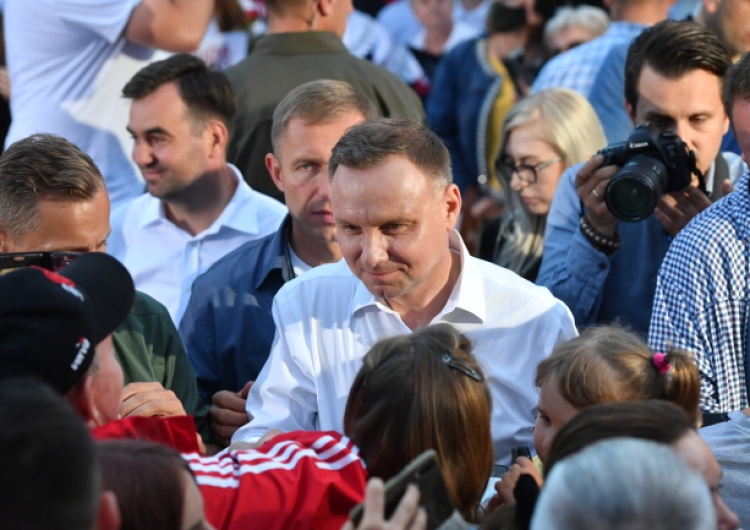 Prezydent: będą dodatkowe środki z UE dla polskich rolników poszkodowanych przez epidemię