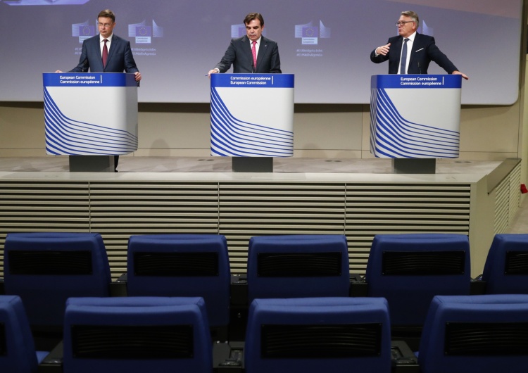 Komisja Europejska skrytykowała Rosję. "Nie uznajemy głosowania"