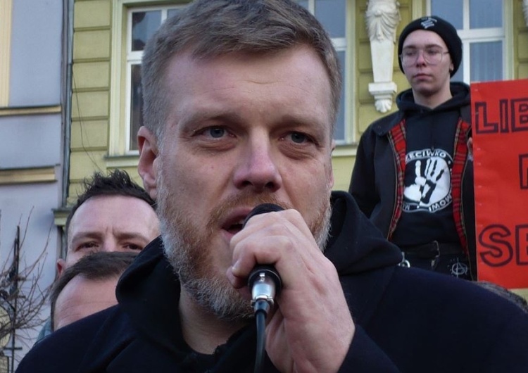RZ: Członkowie Razem mogli zataić w oświadczeniach majątkowych znaczne sumy otrzymane z ugrupowania