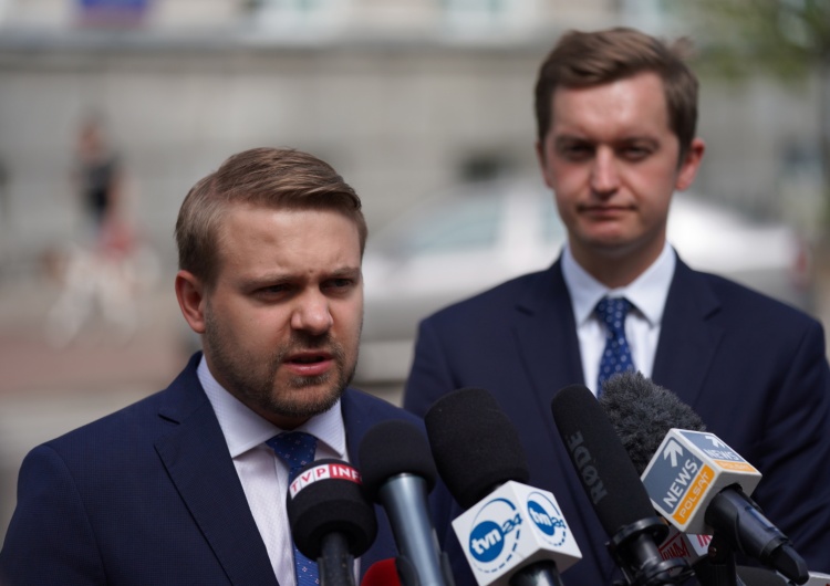 "Tego typu sytuacje są niedopuszczalne". Poseł PiS domaga się przeprosin od Trzaskowskiego