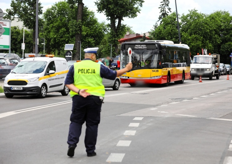 Warszawa: Kierowca autobusu miejskiego, który dziś spowodował wypadek był pod wpływem narkotyków
