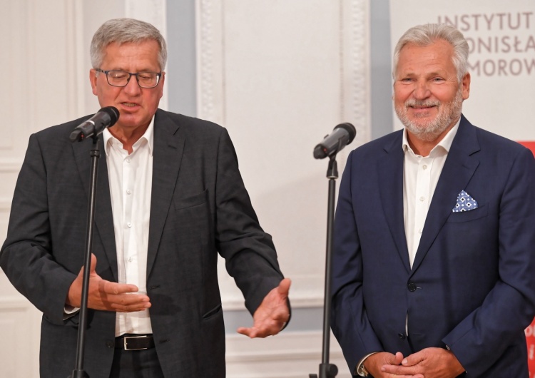 A to niespodzianka. Kwaśniewski i Komorowski poparli Trzaskowskiego: "Duda gwałcił konstytucję"