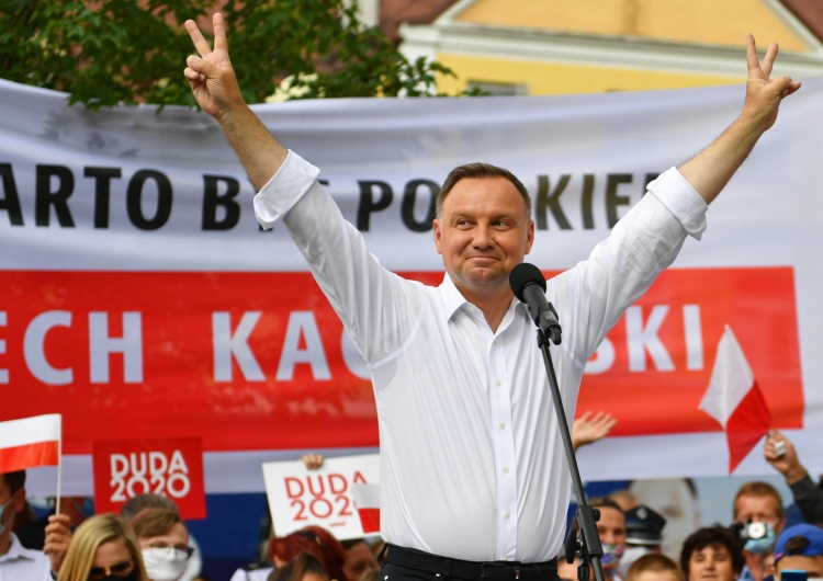  [SONDAŻ] Duda wygrywa z Trzaskowskim. Padnie rekord frekwencji?