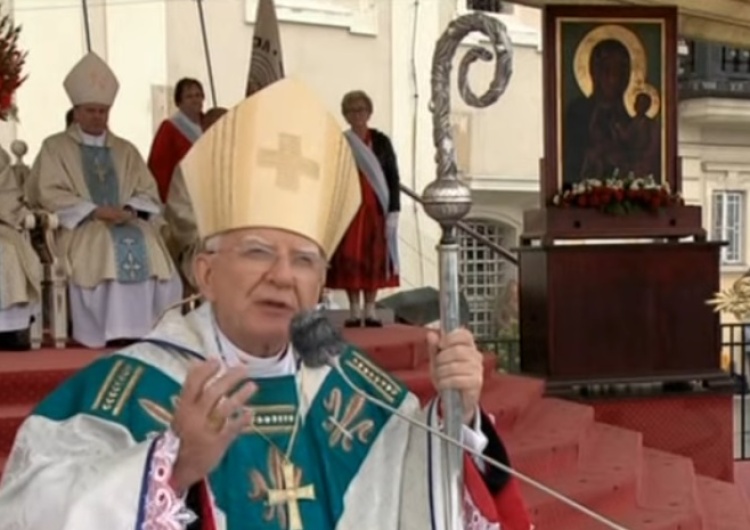 Screen Abp Marek Jędraszewski: "Matko, ratuj! Przywróć nam jasność oceny tego, co jest dobre i co jest złe!"