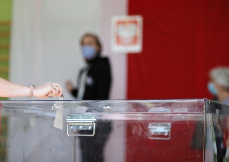 Leszek Szymański Lodowski: Sprawdzajcie, czy karta jest podbita, koleżanka właśnie zgłosiła sprawę do PKW!