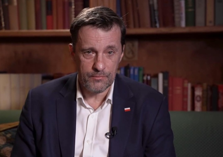 Gadowski: "KPP, stalinowcy i reszta tego towarzycha wyje, aż miło niesie się po horyzont. Piękne chwile"