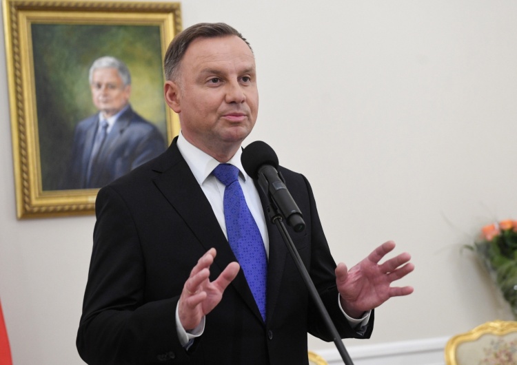 "W trakcie rozmowy zorientowałem się...". Andrzej Duda zabrał głos ws. rozmowy z rosyjskimi komikami