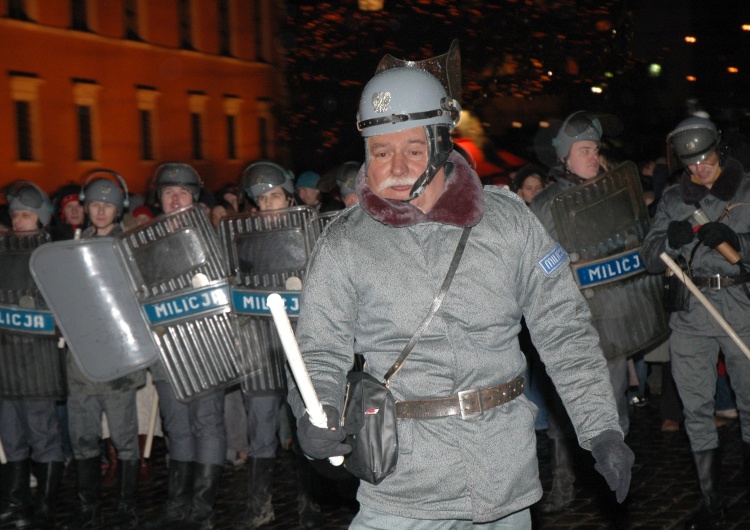 T. Gutry Były opozycjonista o Wałęsie: Ty! płatny kapuś bezpieki! Wybrałeś drogę draństwa, łajdactwa i zdrady