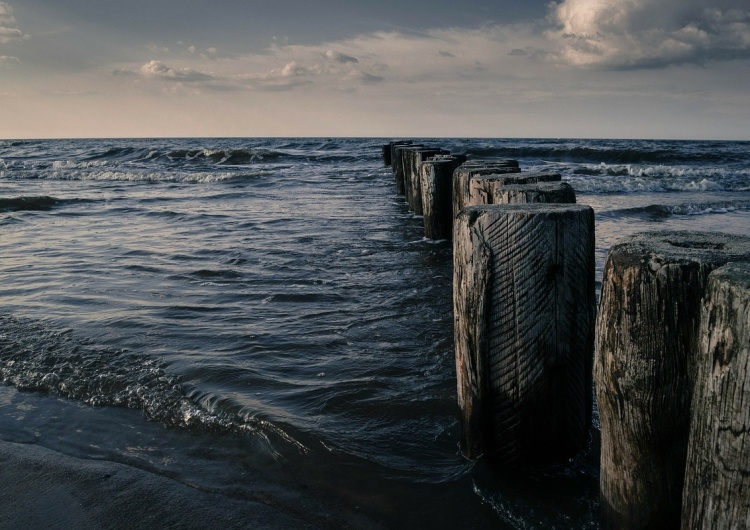  Planujesz wakacje nad Bałtykiem? Niemal wszystkie plaże Trójmiasta są zamknięte