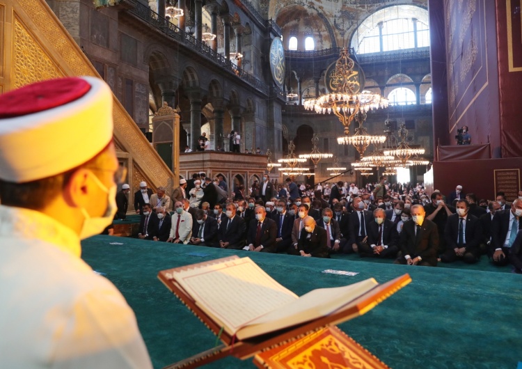 "Dzień żałoby". Ponownie zainaugurowano meczet w jednym z najważniejszych miejsc chrześcijaństwa