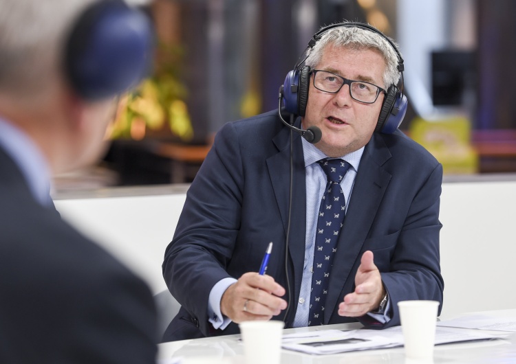  Ryszard Czarnecki: Nie módlmy się do Demokracji! Kontrolujmy ją...