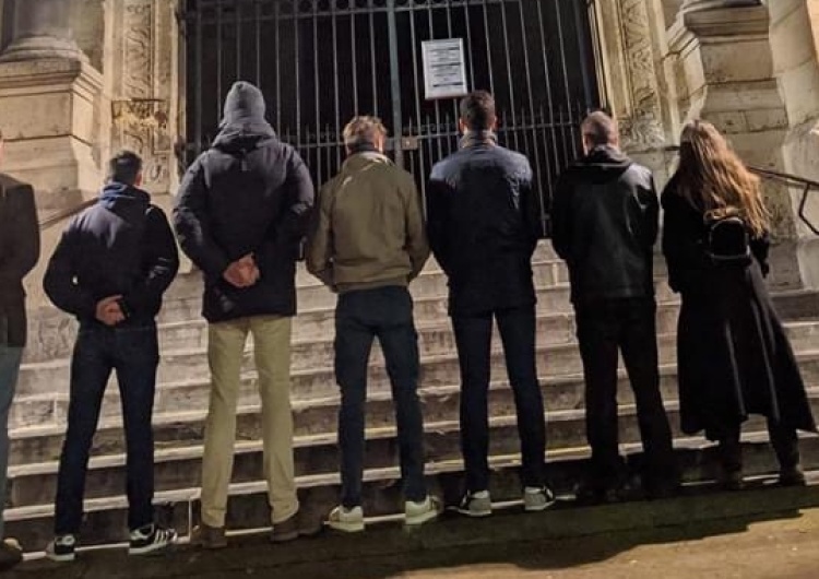 Jest nadzieja dla Francji? Ochotniczy ruch „Chroń swój kościół” liczy już setki osób