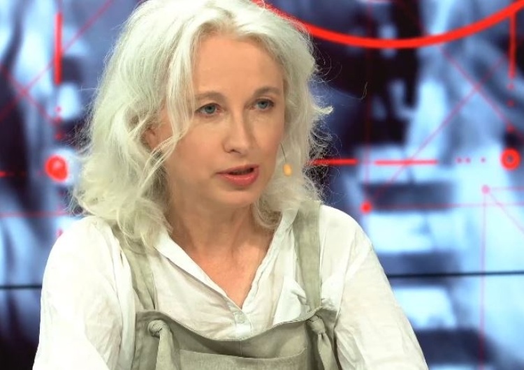 Miała wyjechać, ale jest aktywna jak nigdy. Gretkowska: "Ziobro otoczony klaką chłopaczków..."