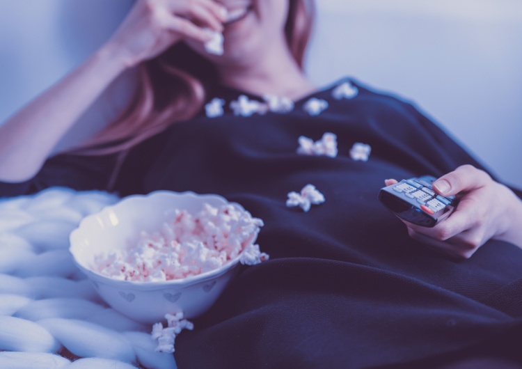 JESHOOTS.com To nie fejk. Sondaż: TVN24 najbardziej obiektywną stacją. Internauci pokładają się ze śmiechu