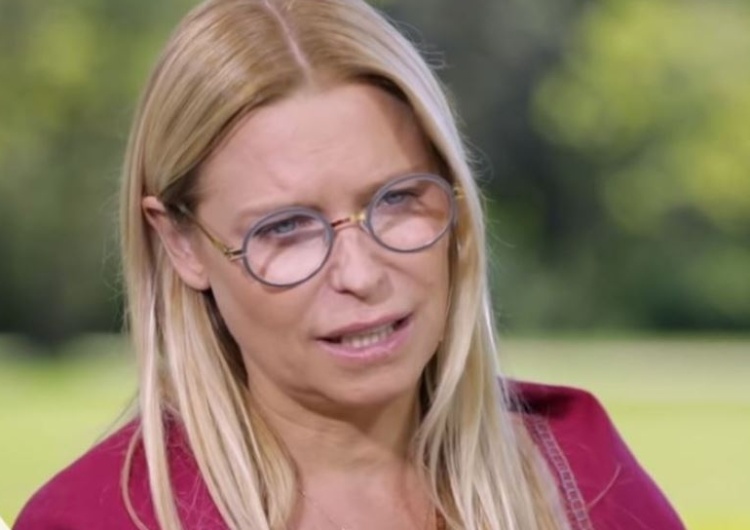 "Rozważcie wyjazd z Polski. Obecnie jest jak toksyczna rodzina". Paulina Młynarska apeluje do osób LGBT