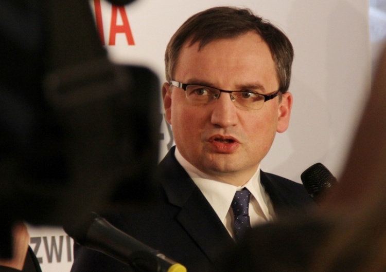 500+ w postaci bonu? Szef Solidarnej Polski reaguje