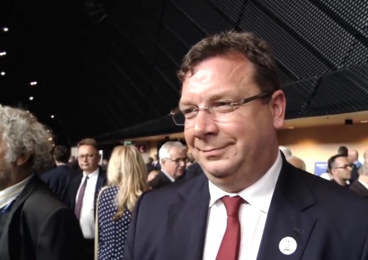 Wójcik do komisarz RE: W Polsce funkcjonuje niezależny sąd, wyroków nie ustala się poza granicami