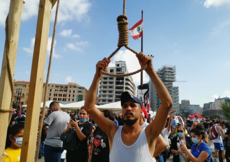  Zamieszki w Bejrucie. Na ulicach stanęły szubienice