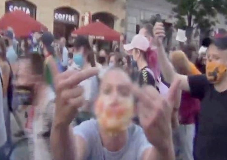  [video] "Je***y tchórz! Ku**y nie ludzie" Policja publikuje wstrząsający film z protestującymi ws. Margot