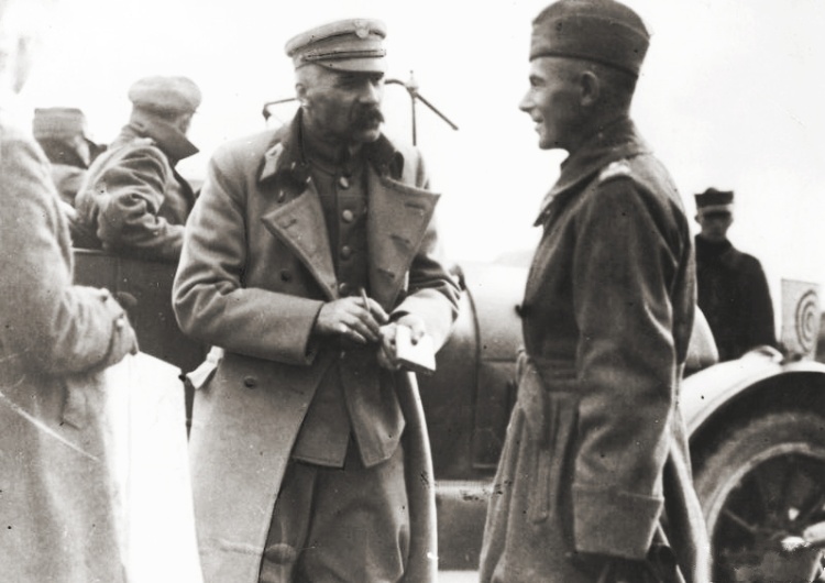 Józef Piłsudski i Edward Rydz-Śmigły – dowódcy polskiej grupy uderzeniowej Frontu Środkowego, sierpień 1920 M. Ossowski, red. nacz. "TS": Warto poznać  jedną z największych i najważniejszych bitew polskiego oręża