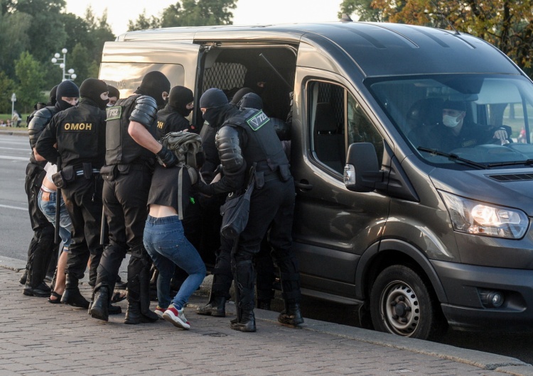Białoruś: Konsulat potwierdził zatrzymanie trzeciego Polaka. "Robimy wszystko, by doszło do spotkania"