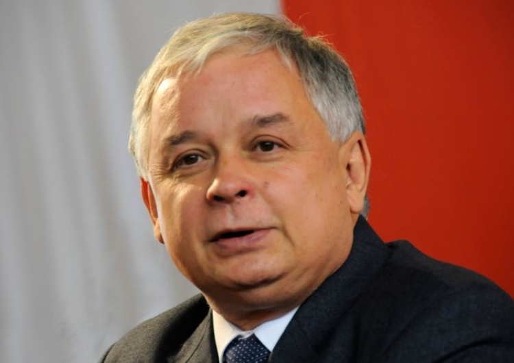 Ambasada Gruzji zaprezentowała znaczek pocztowy dedykowany Lechowi Kaczyńskiemu